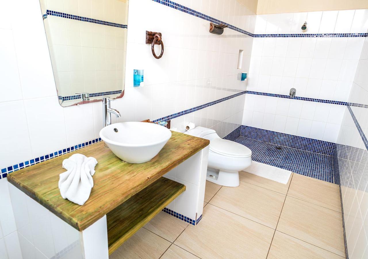 Nanajuana Rio Dulce Hotel Ngoại thất bức ảnh