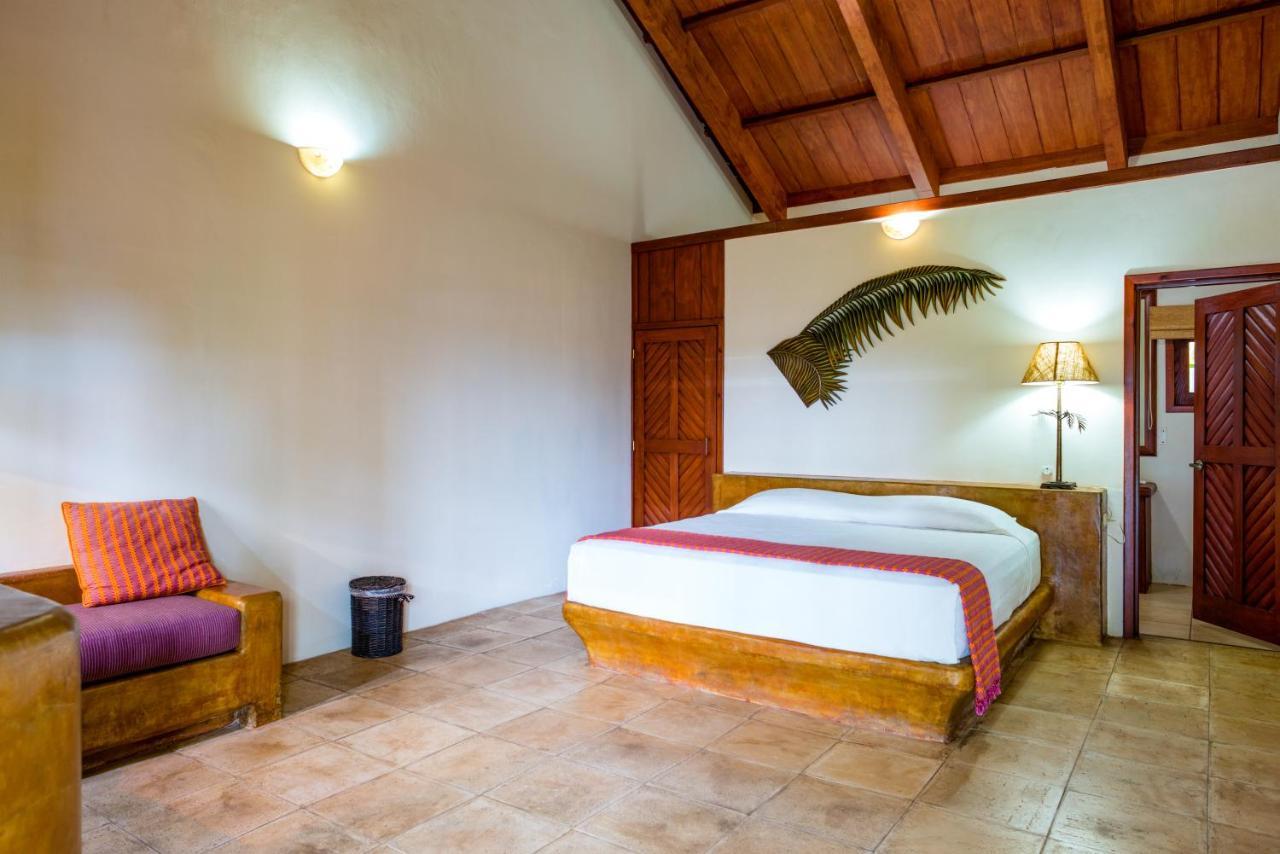 Nanajuana Rio Dulce Hotel Ngoại thất bức ảnh