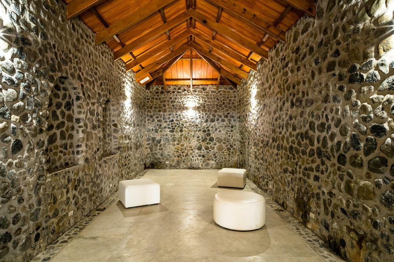 Nanajuana Rio Dulce Hotel Ngoại thất bức ảnh