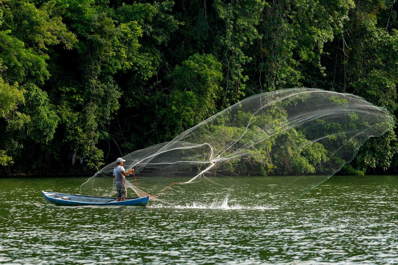 Nanajuana Rio Dulce Hotel Ngoại thất bức ảnh