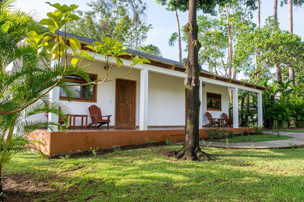 Nanajuana Rio Dulce Hotel Ngoại thất bức ảnh